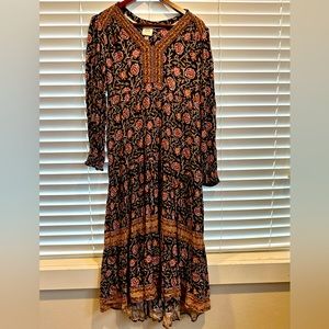 Women’s size small Knox Rose long dress.